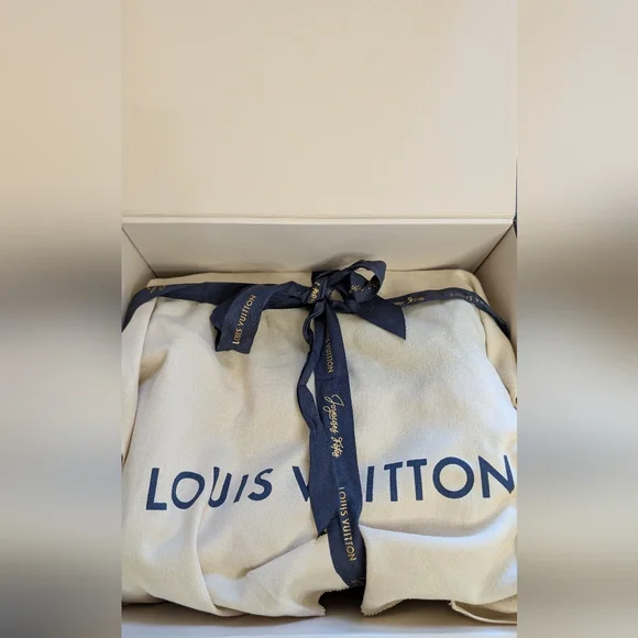 Louis Vuitton Speedy Bandouliere 25 NWT And Receipt Authentic (Perfect Present) - Picture 11 of 11